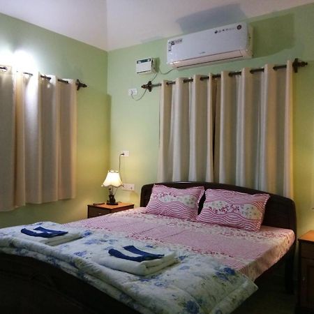 Shirley'S Guest House มาจอร์ดา ภายนอก รูปภาพ