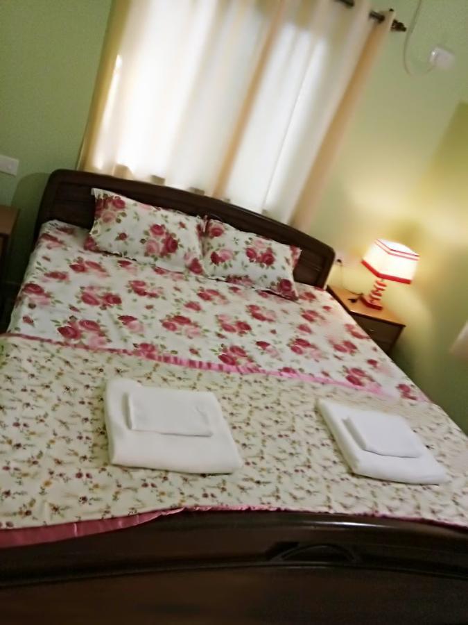 Shirley'S Guest House มาจอร์ดา ภายนอก รูปภาพ