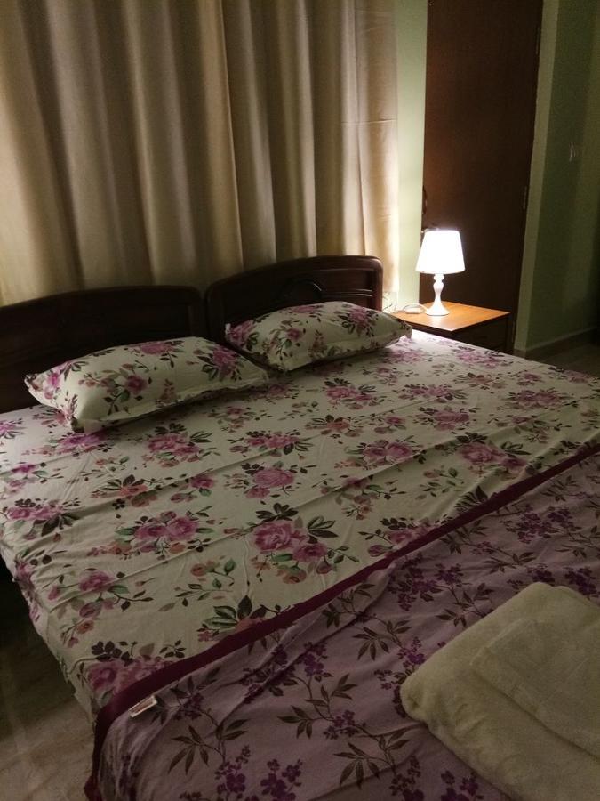 Shirley'S Guest House มาจอร์ดา ภายนอก รูปภาพ